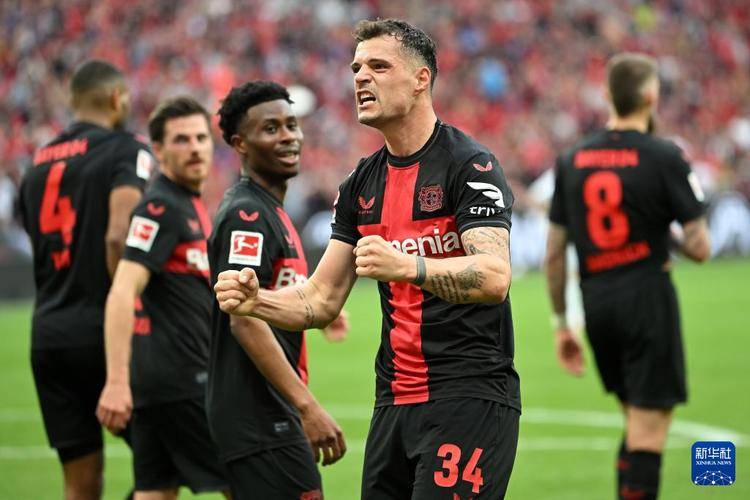 包含勒沃库森训练开放日,赛前远射贴柱引欢呼,欧冠在即,控场能力受关注的词条开云