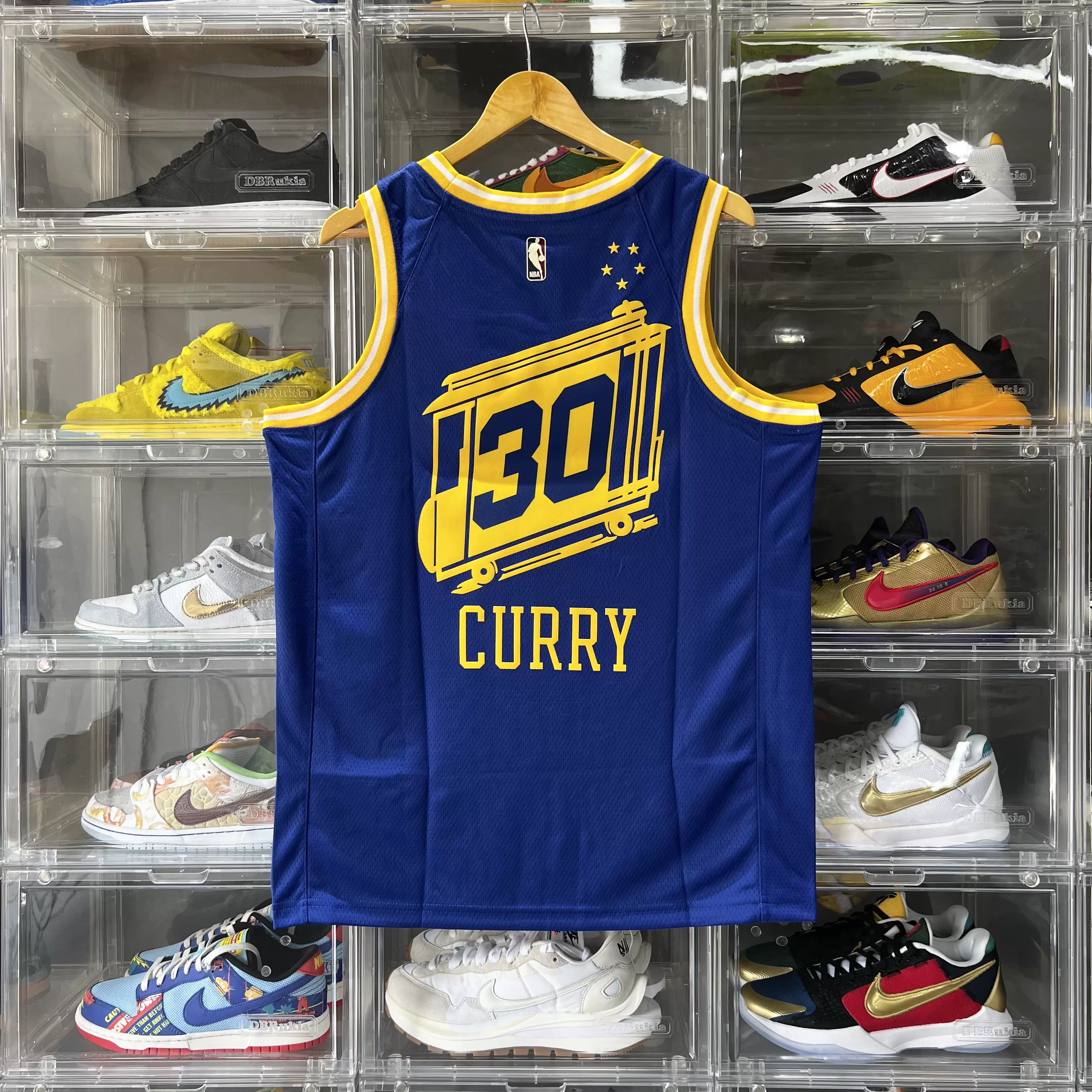 金州勇士冲刺阶段强势反弹;志在NBA季后赛名次提升;更衣室稳定;训练强度明显提升的简单介绍开云官网