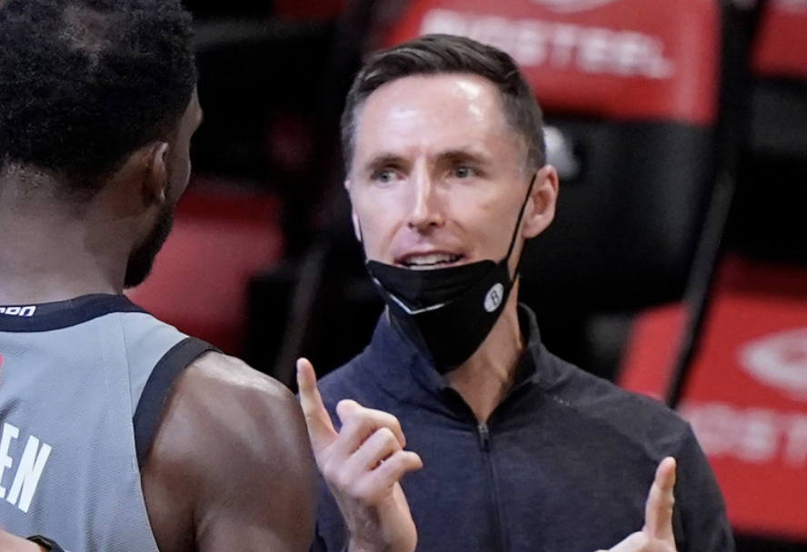 转会期山东男篮备战荷甲，伤情更新细节曝光，信心回归，赛程密集仍需轮换的简单介绍开云官网