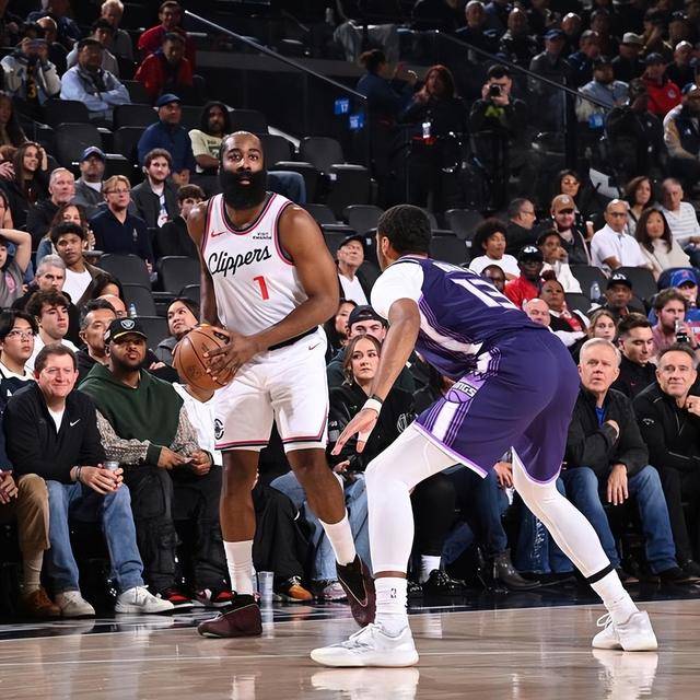 重磅！里程碑夜萨克拉门托国王内部沟通今晨北京首钢备战NBA常规赛，哈兰德在澳大利亚队比赛中高光表现的简单介绍开云APP